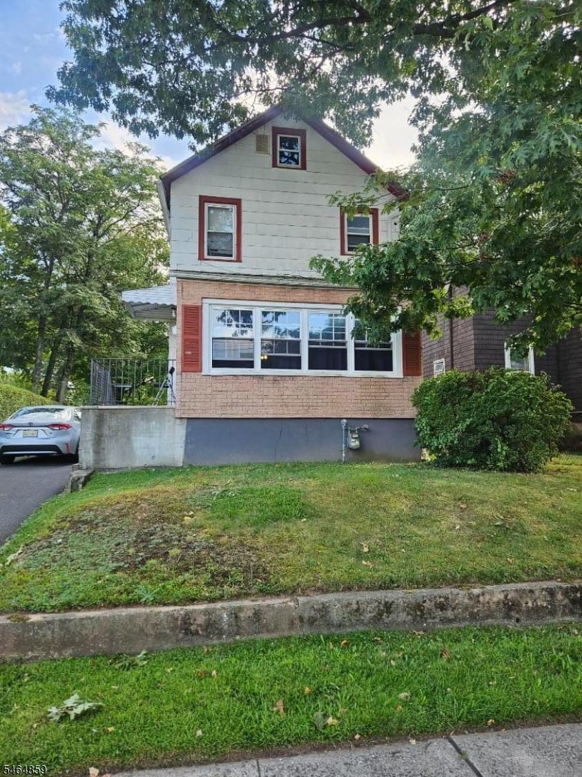 215 W 3Rd Ave, Roselle Borough