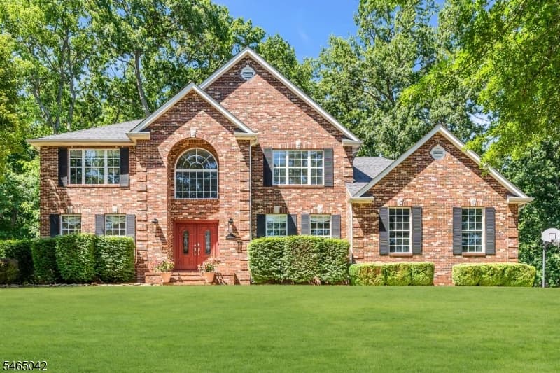 4 Scott Dr, Monroe Township
