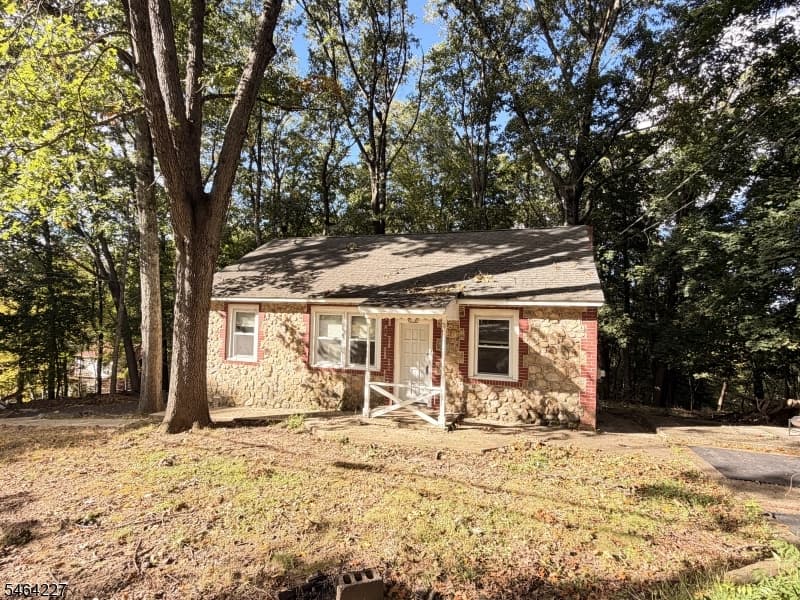 601 Succasunna Rd, Roxbury Township