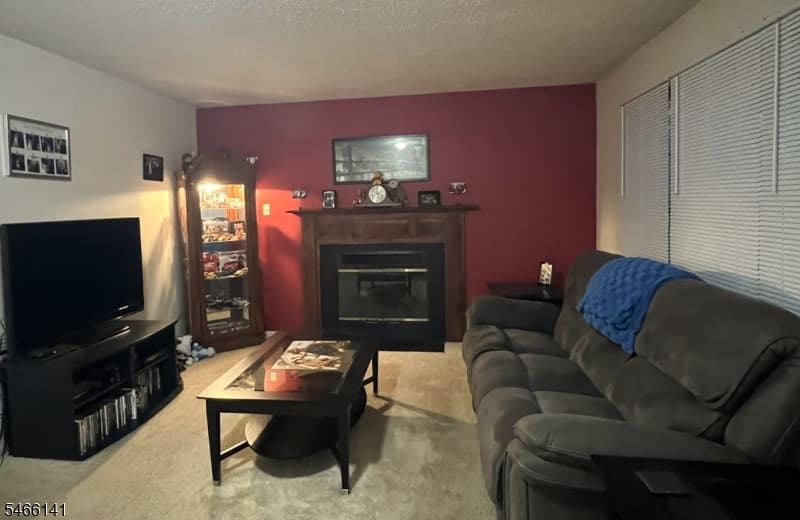 12 Burlington Ct #12, Hamburg Borough