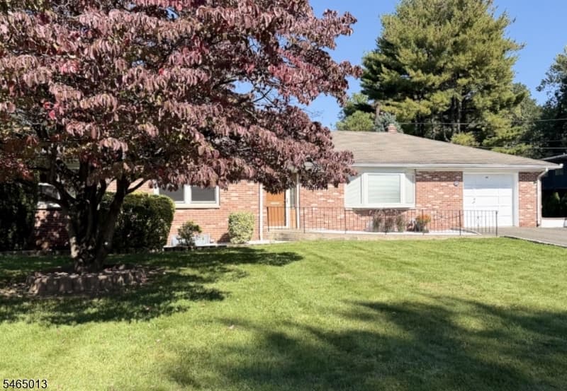 66 Enclosure St, Nutley Township