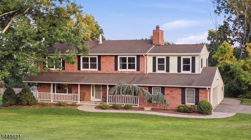 17 Dogwood Dr, Delaware Township
