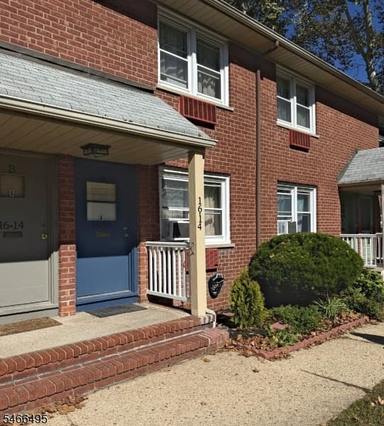 16 Plaza Rd N1614A, Fair Lawn Borough