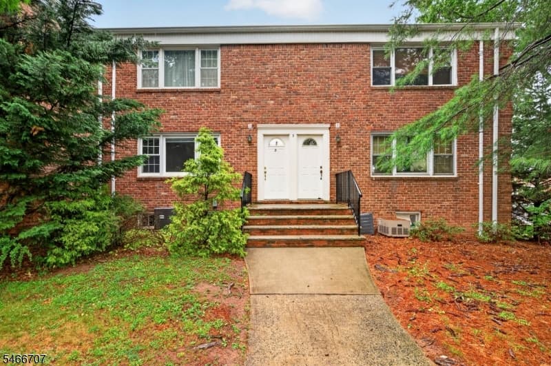5 Stanford Dr, Bridgewater Township