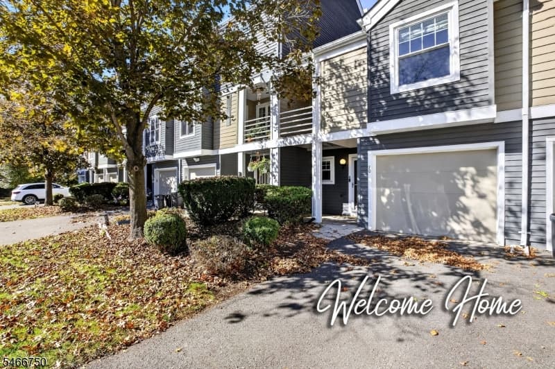 70 Village Cir, Bridgewater Township